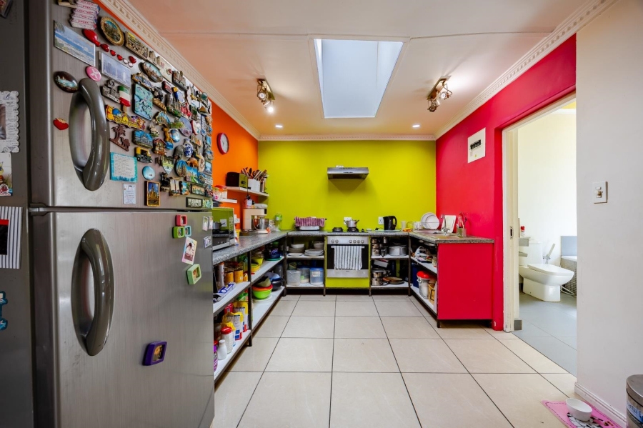 6 Bedroom Property for Sale in Woodstock Western Cape